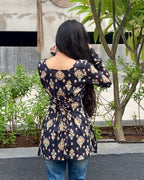 Inaya Kurti