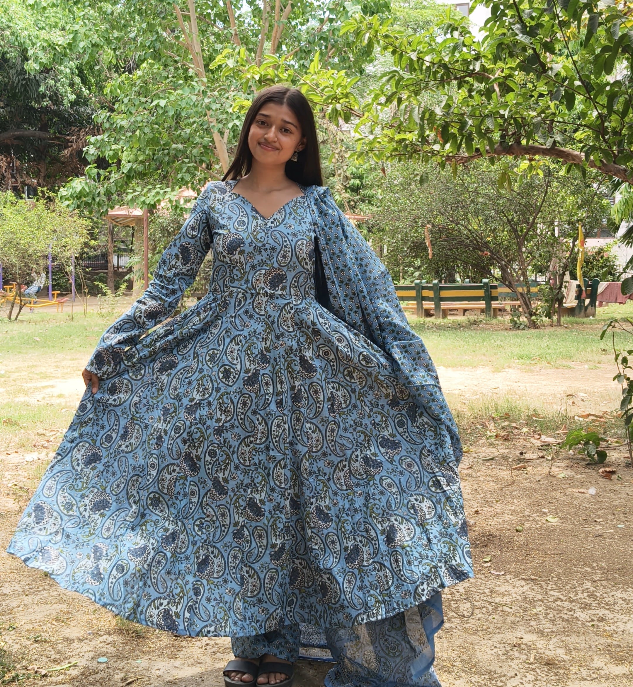 Zoya Anarkali Set