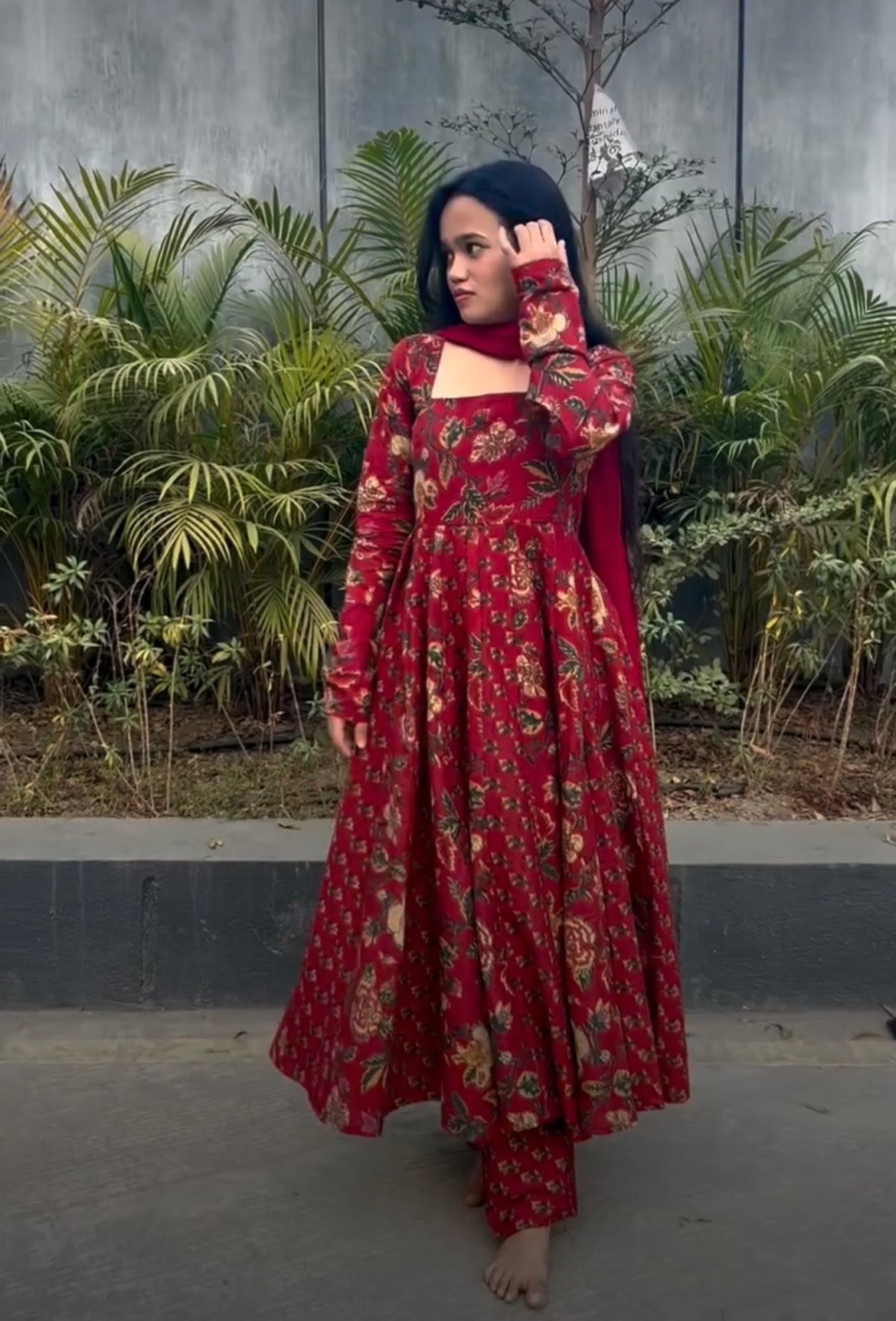 Laal Ishq Set