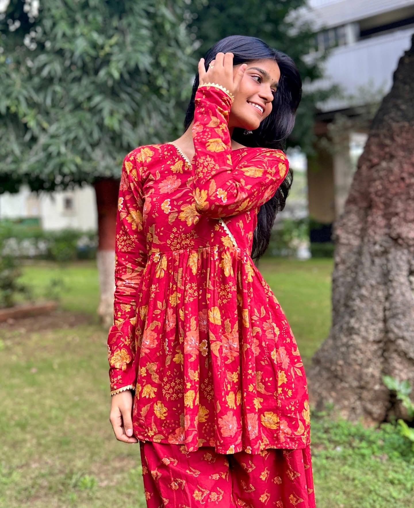 Gulnaaz set