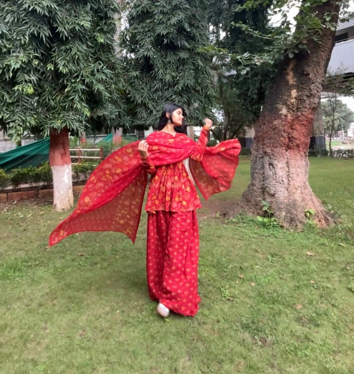 Gulnaaz set